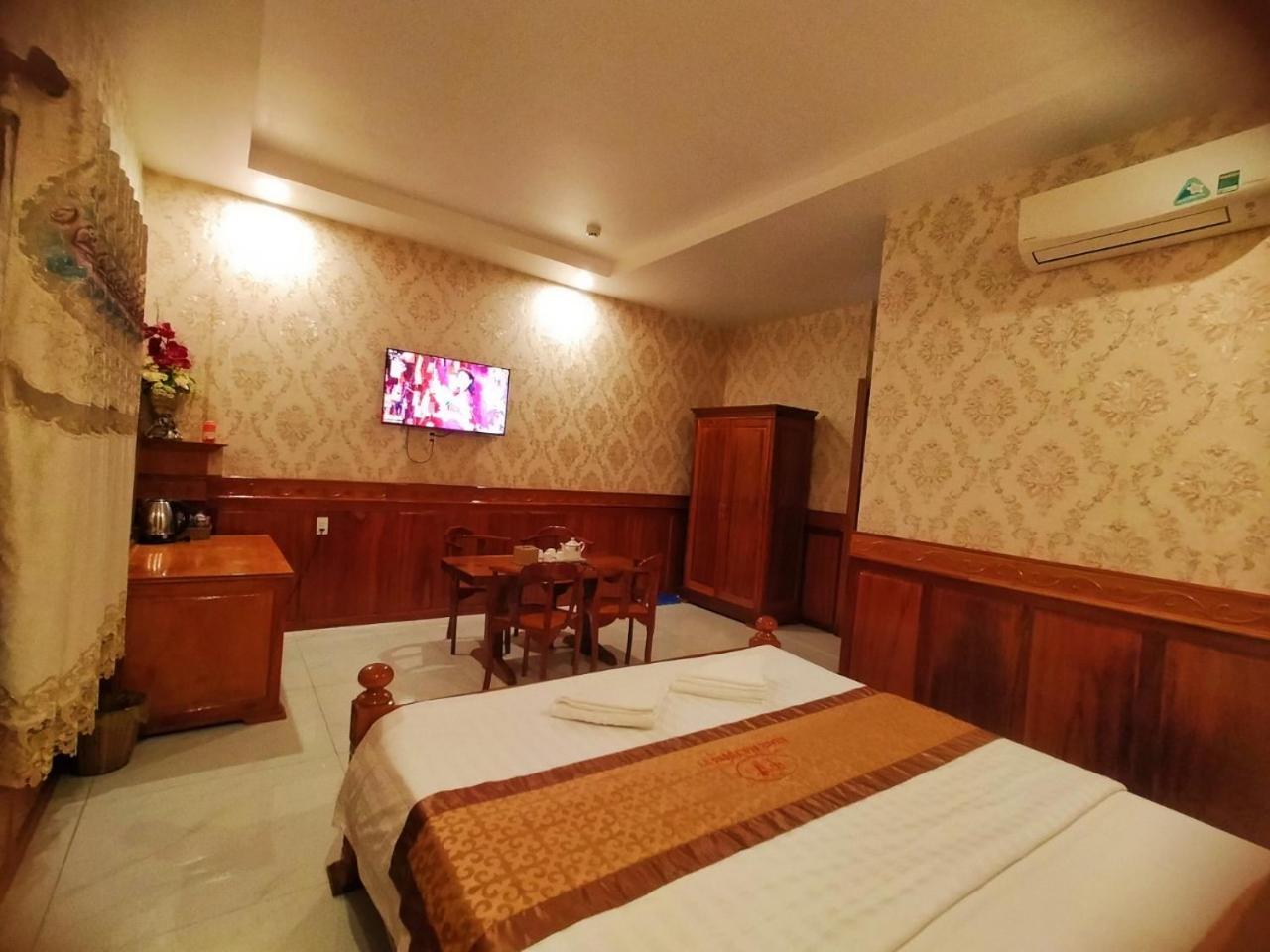 Khach San Tuong Vy Hotell Rạch Giá Eksteriør bilde