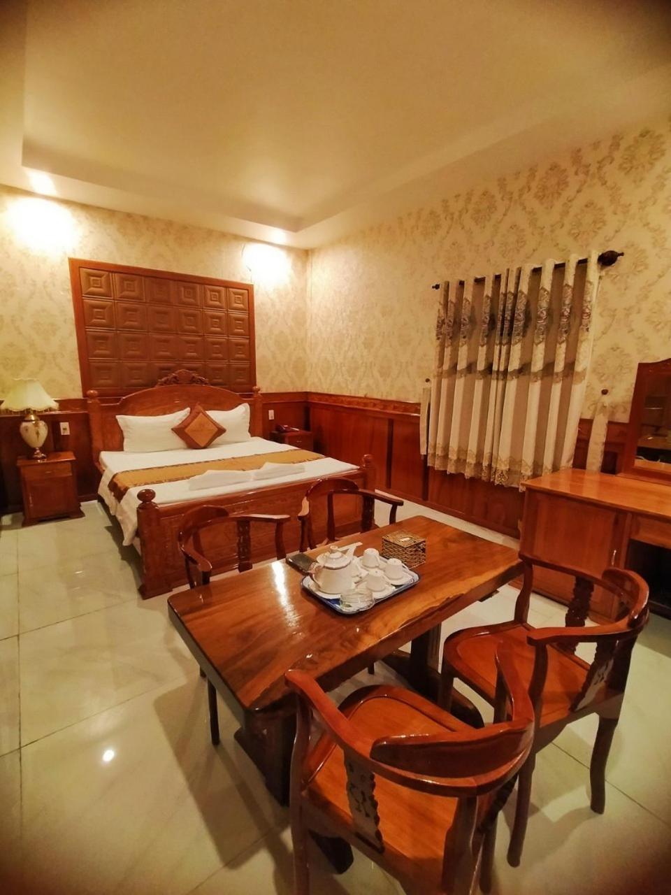 Khach San Tuong Vy Hotell Rạch Giá Eksteriør bilde