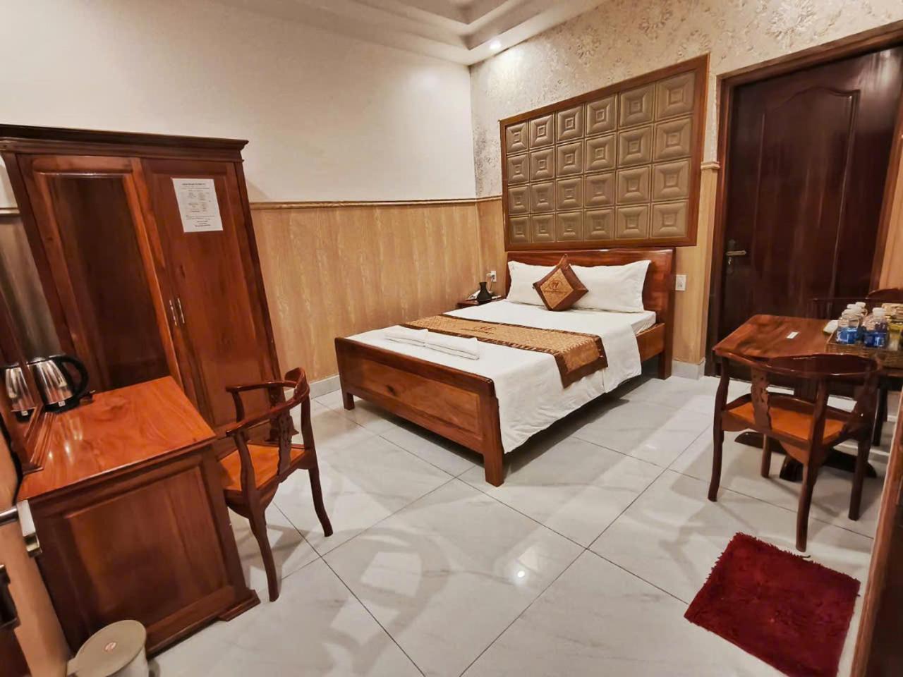 Khach San Tuong Vy Hotell Rạch Giá Eksteriør bilde